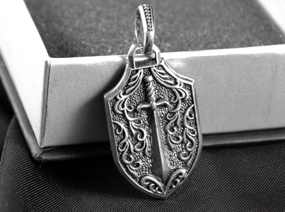 {{jewelry_for_geeks}} - {{ GameFanCraft}} Pendant Silver Gothic Brutal Pendant with skull and sword