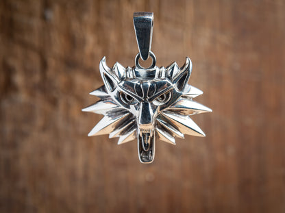 {{jewelry_for_geeks}} - {{ GameFanCraft}} Pendant Silver Wolf Head Witcher Medallion