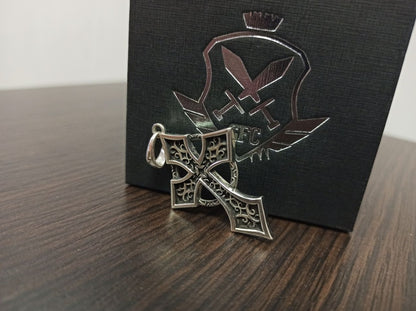 {{jewelry_for_geeks}} - {{ GameFanCraft}} Pendant Silver Celtic cross pendant