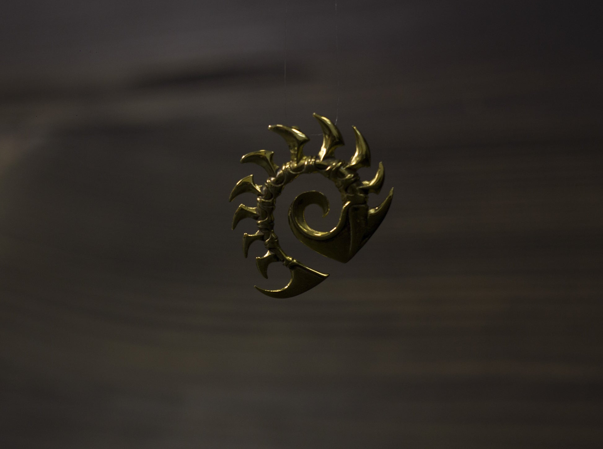 {{jewelry_for_geeks}} - {{ GameFanCraft}} Pendant Brass Starcraft Zerg pendant