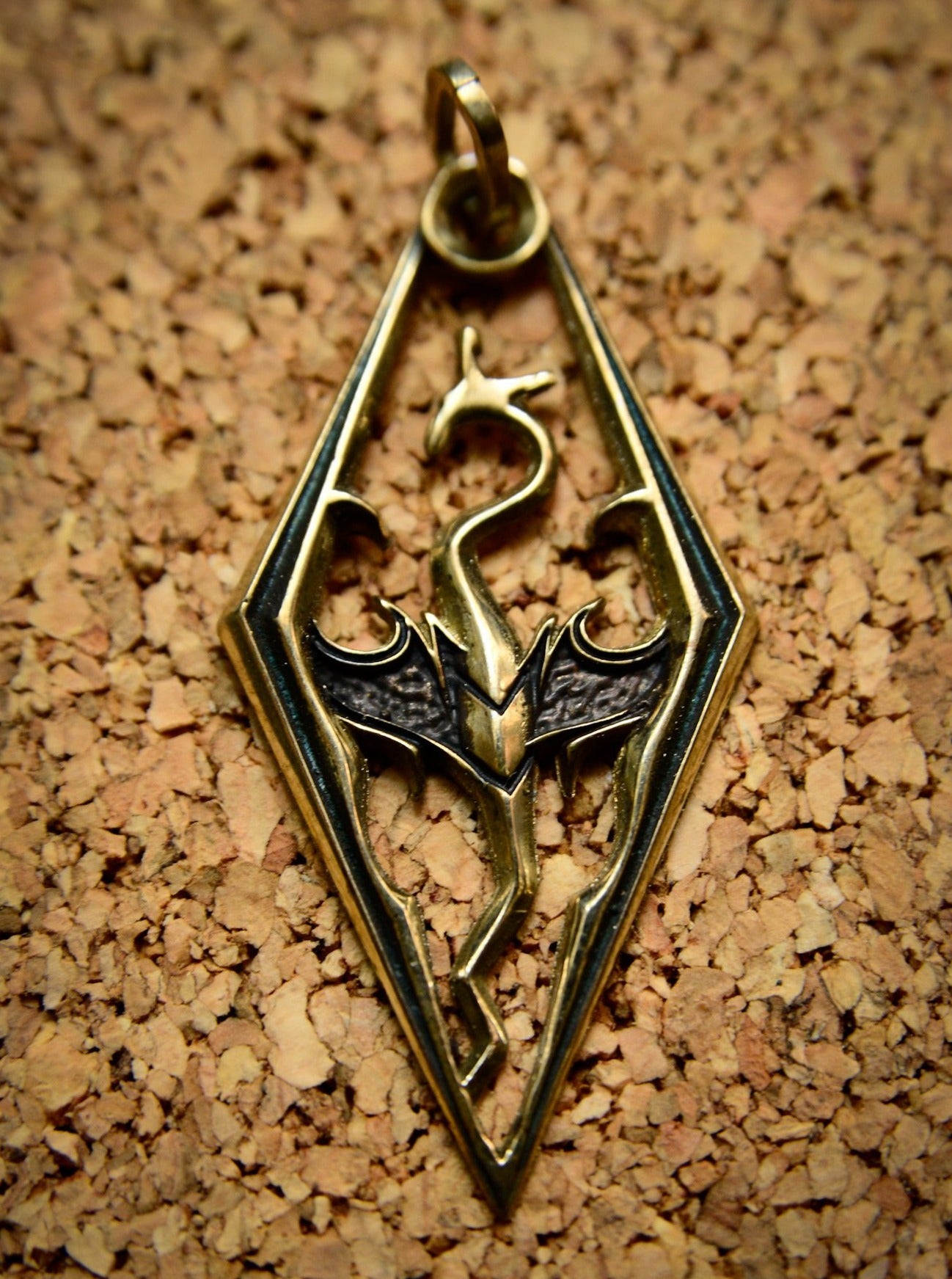 {{jewelry_for_geeks}} - {{ GameFanCraft}} Pendant Brass Imperial Dragon Pendant