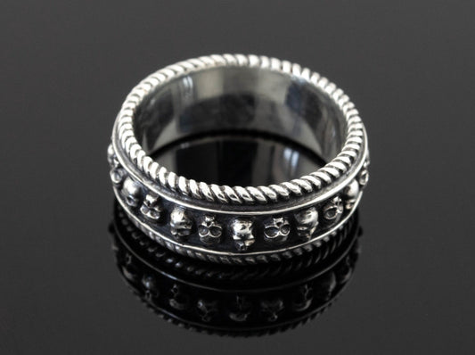 {{jewelry_for_geeks}} - {{ GameFanCraft}} Ring Silver Gothic ring with skulls