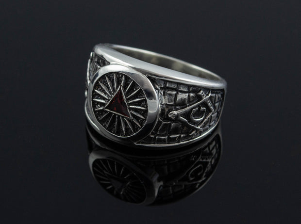 {{jewelry_for_geeks}} - {{ GameFanCraft}} Ring Silver Masonic man ring with gemstone