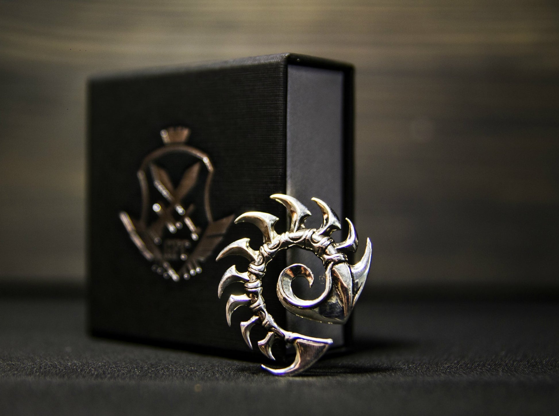 {{jewelry_for_geeks}} - {{ GameFanCraft}} Pendant Brass Starcraft Zerg pendant