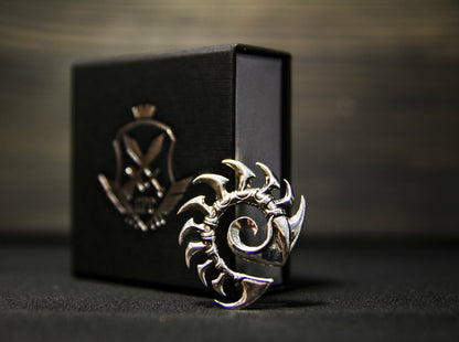 {{jewelry_for_geeks}} - {{ GameFanCraft}} Pendant Brass Starcraft Zerg pendant