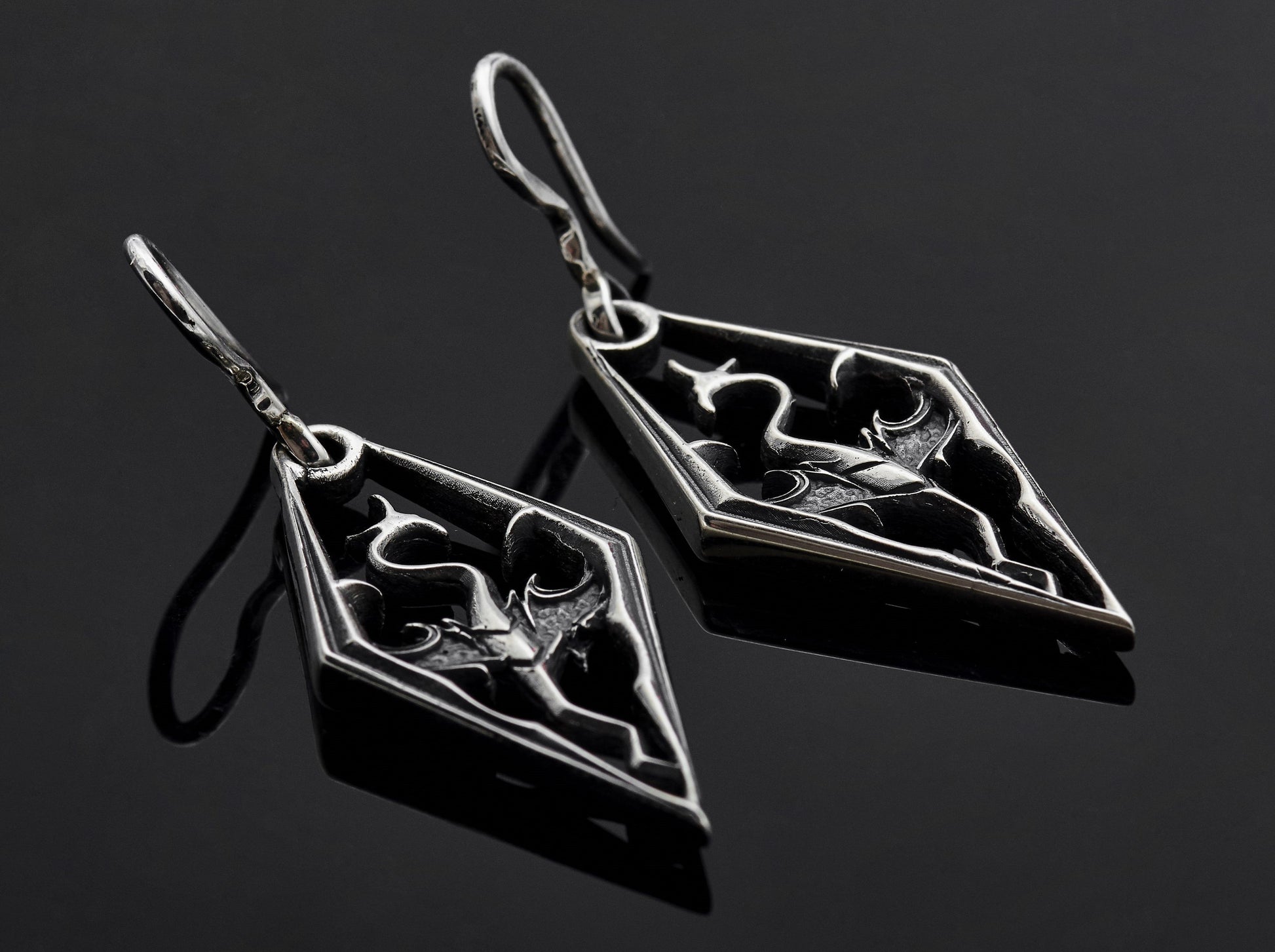 {{jewelry_for_geeks}} - {{ GameFanCraft}} Earrings Silver Elder Scrolls Imperial Dragon earrings
