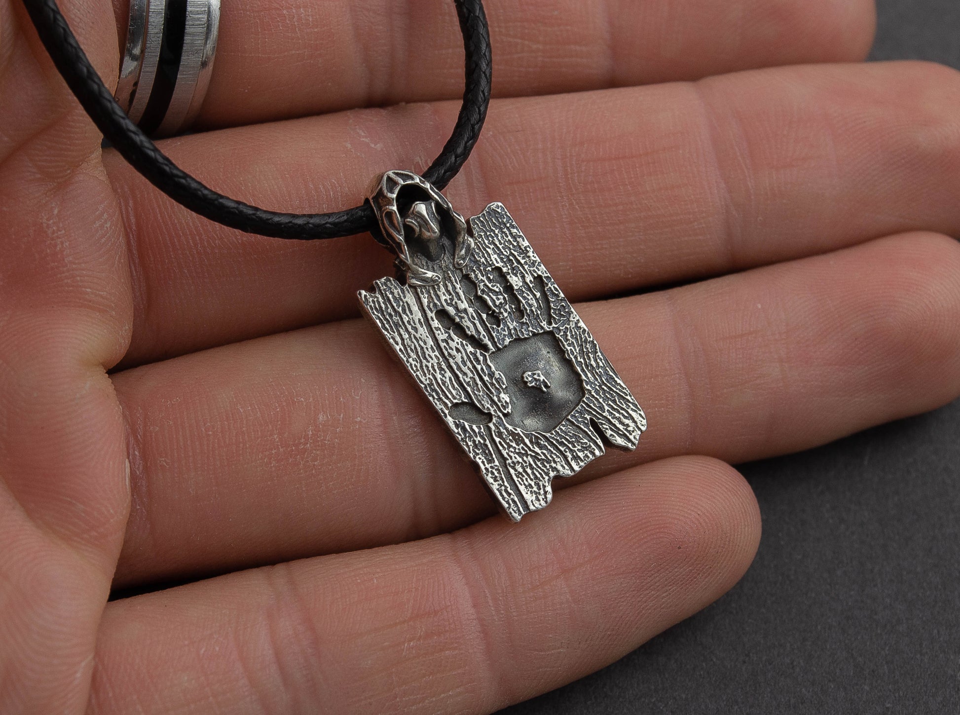 {{jewelry_for_geeks}} - {{ GameFanCraft}} Pendant Silver Dark Brotherhood Nightingale Pendant