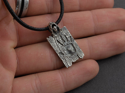 {{jewelry_for_geeks}} - {{ GameFanCraft}} Pendant Silver Dark Brotherhood Nightingale Pendant