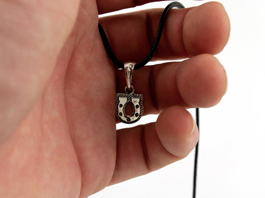 {{jewelry_for_geeks}} - {{ GameFanCraft}} Pendant Silver Map Marker Horseshoe LARP Pendant