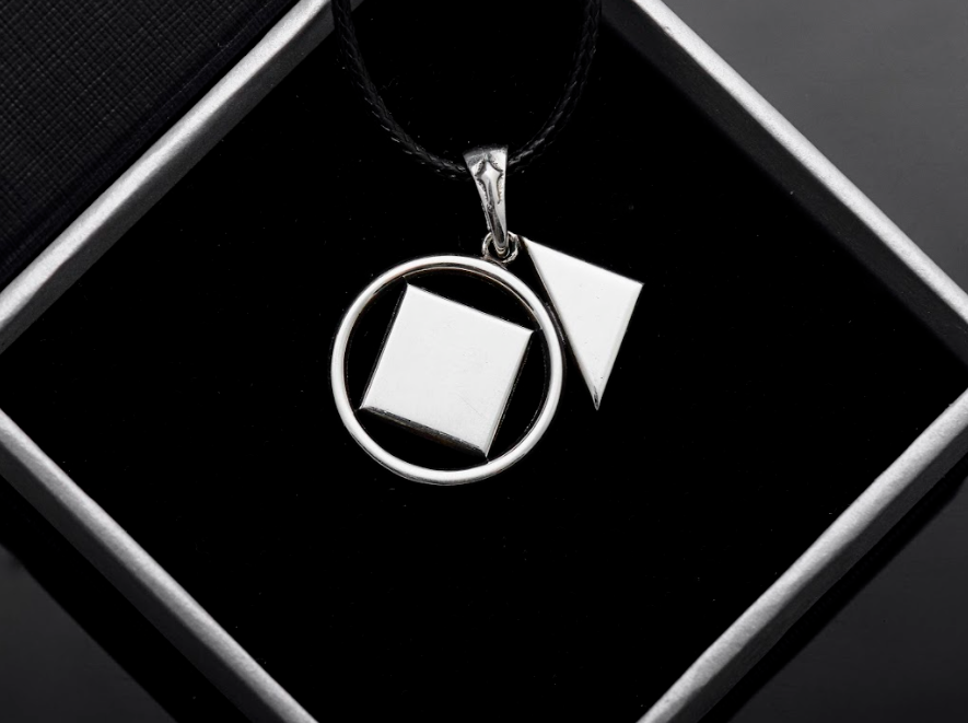 {{jewelry_for_geeks}} - {{ GameFanCraft}} Pendant Silver Tremere Clan pendant