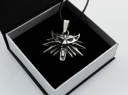 {{jewelry_for_geeks}} - {{ GameFanCraft}} Pendant Silver Wolf Head Witcher Medallion