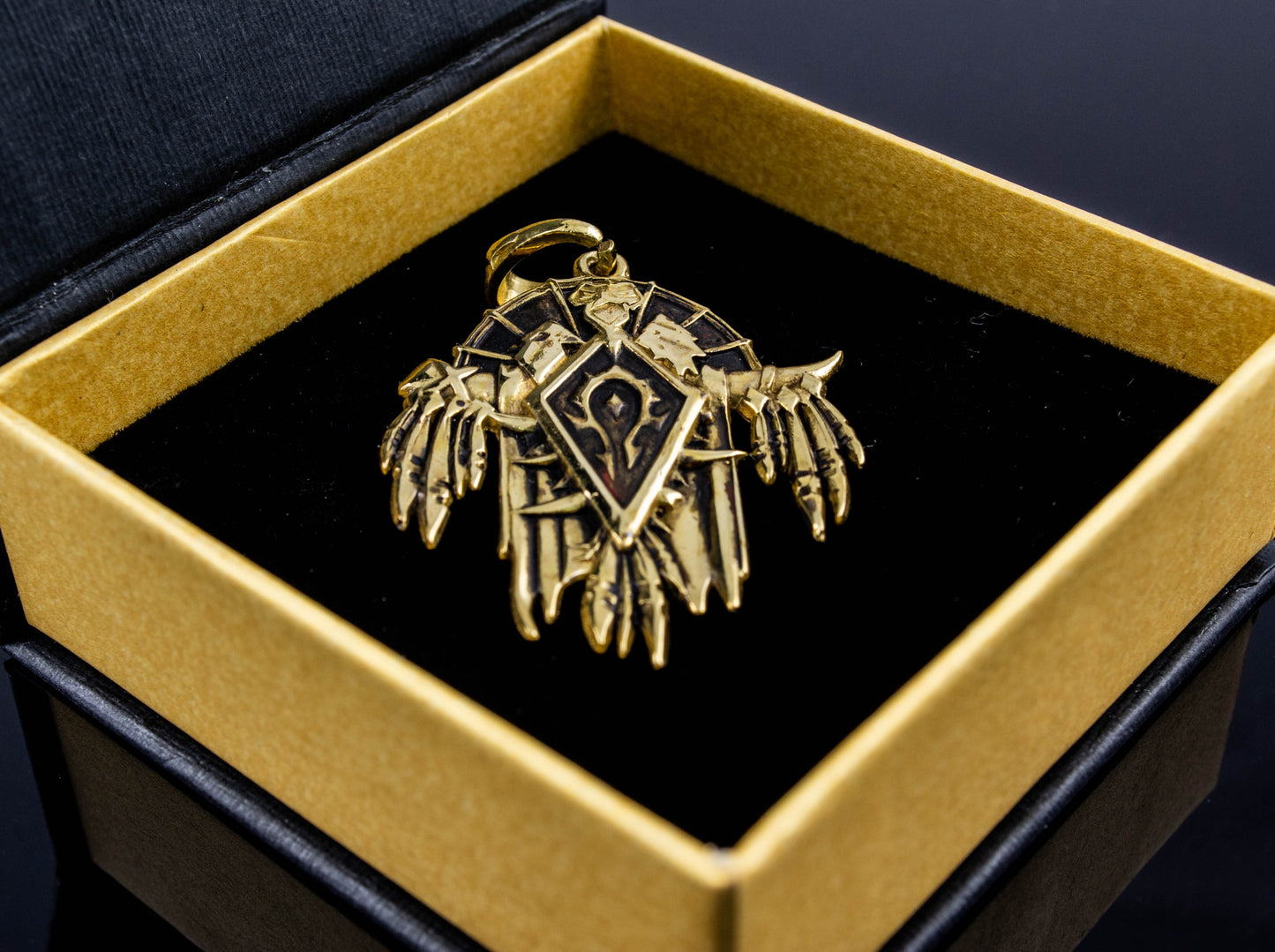 {{jewelry_for_geeks}} - {{ GameFanCraft}} Pendant Brass WoW Horde Pendant