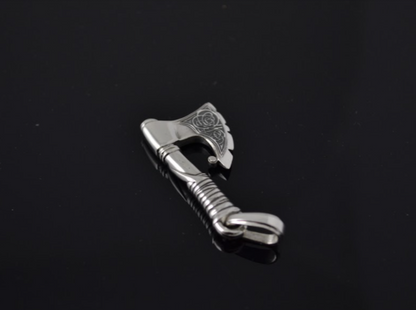 {{jewelry_for_geeks}} - {{ GameFanCraft}} Pendant Silver Celtic Axe pendant
