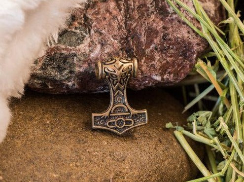 {{jewelry_for_geeks}} - {{ GameFanCraft}} Pendant Brass Viking's Thor's Hammer (Mjolnir) Pendant